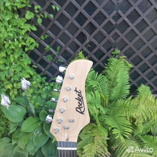 Электрогитара