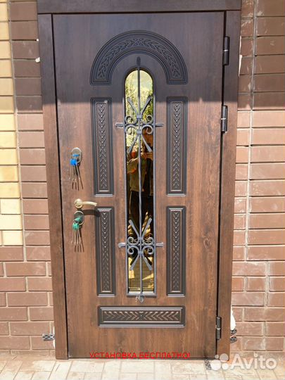 Толстая входная дверь с отличной шумоизоляцией