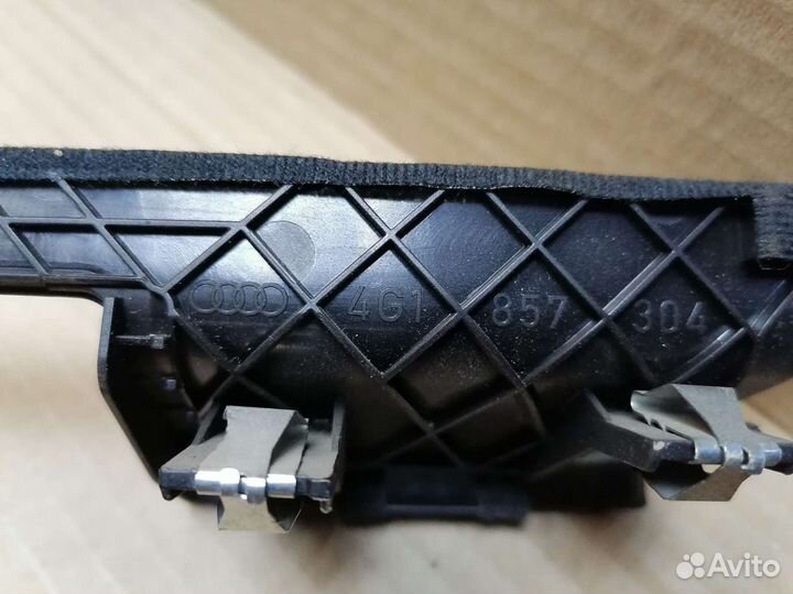 Планка консоли Audi A7,VAG 4G1857304