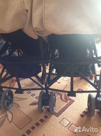 Коляска для двойни
