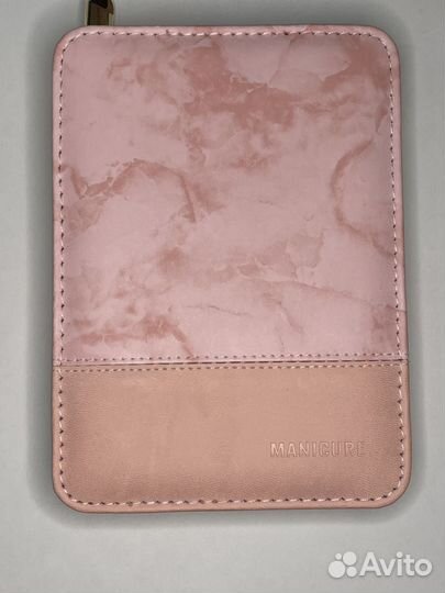 Маникюрный и педикюрный набор