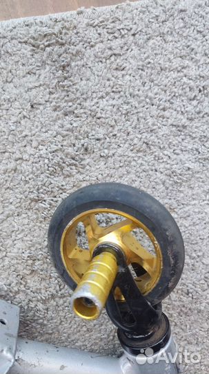 Трюковой самокат