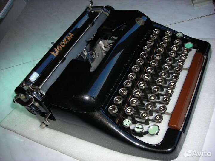 Печатная (пишущая) машинка Москва мод.6