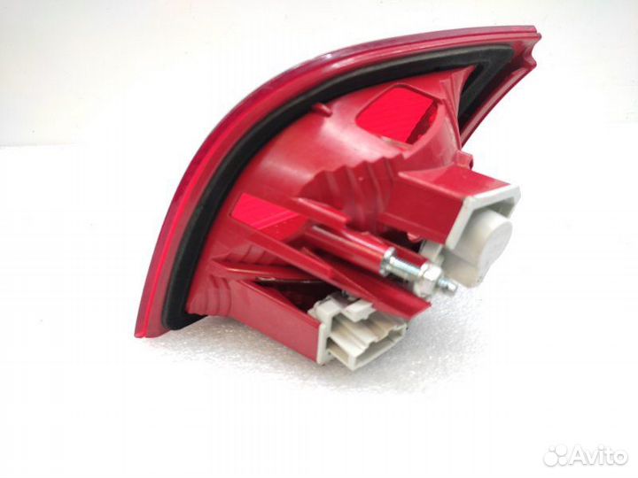 Фонарь крышки багажника (внутренний) задний левый