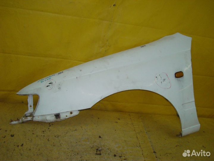Крыло переднее Toyota Caldina ET196V (Левое)