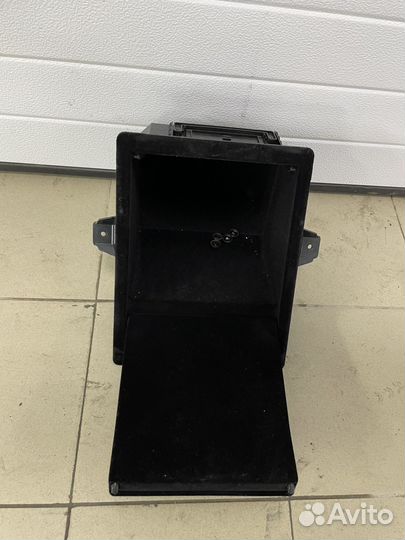 Бардачок Mercedes W222