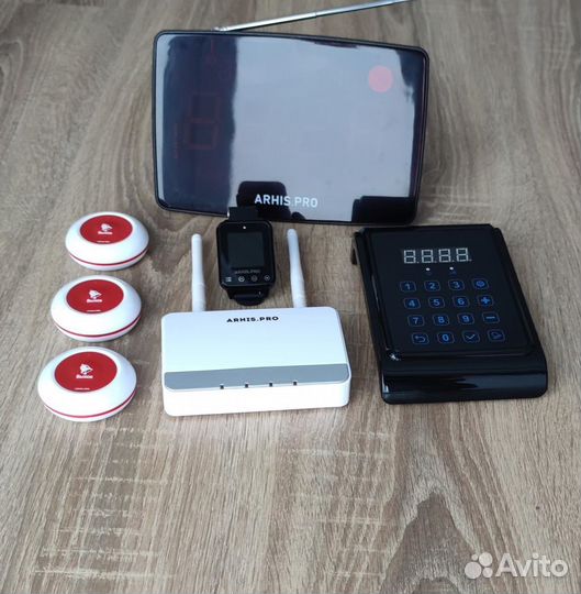 Кнопка вызова персонала, часы, табло, пуль, репите