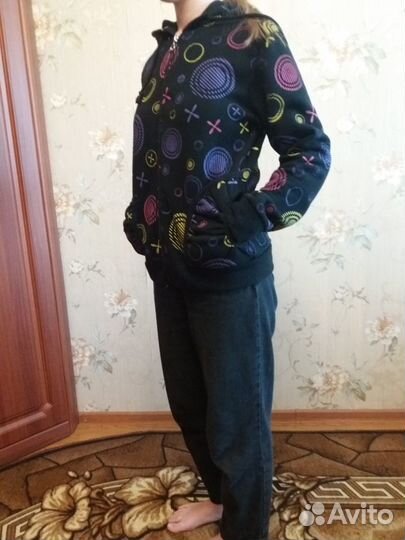 Толстовка с капюшоном