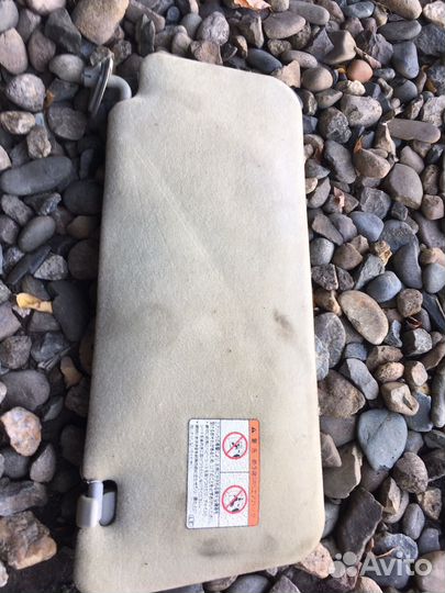 Козырек солнцезащитный Noah Voxy 60 2002