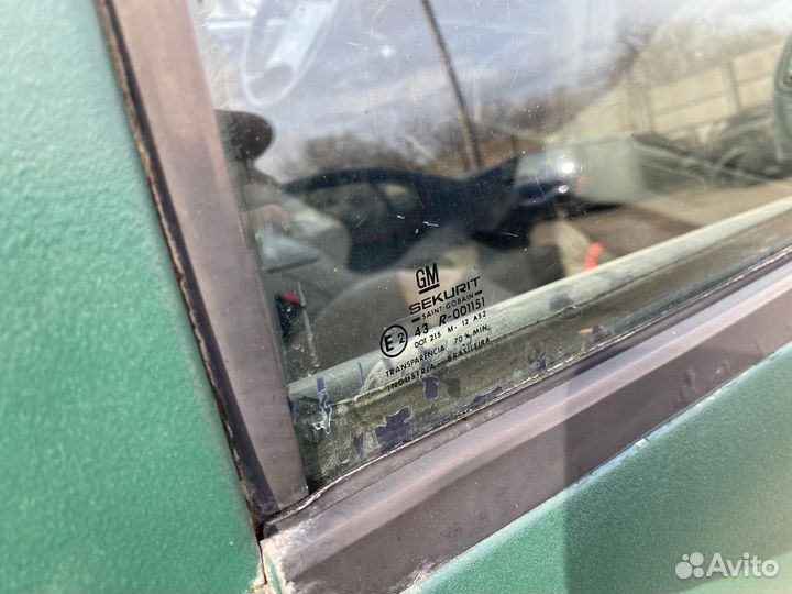 Стекла дверные Chevrolet Blazer 2 S15