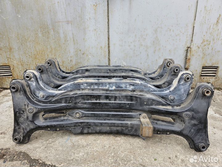 Балка задняя Toyota Camry 50 2011 - 2018