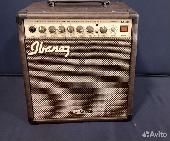 Гитарный комбоусилитель ибанез
