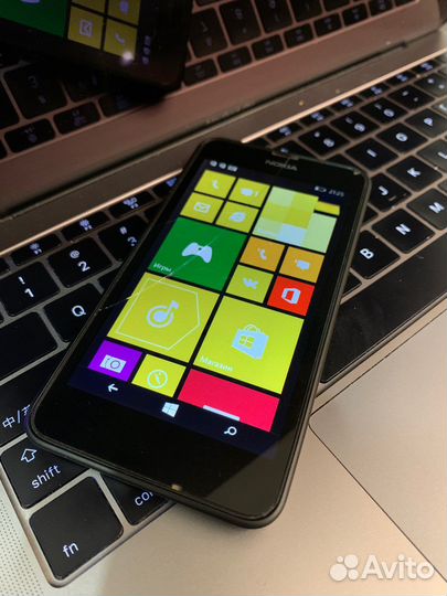 Телефон Nokia Lumia