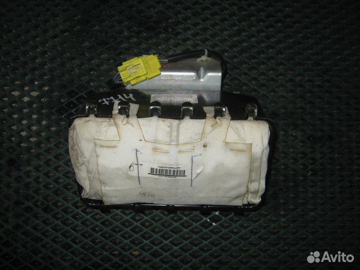 Подушка безопасности в торпеду Jeep Grand Cherokee