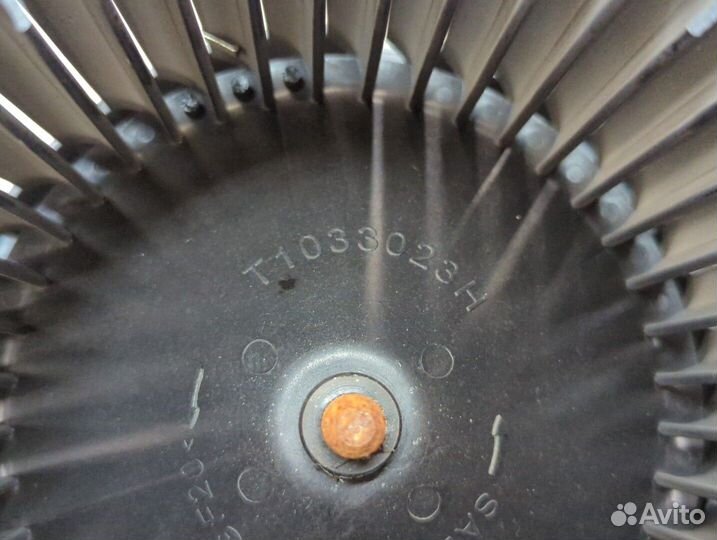 Двигатель отопителя Nissan Leaf 2017, 2020