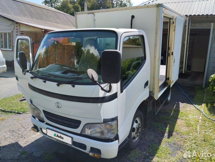 Toyota ToyoAce рефрижератор, 2001