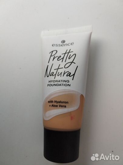 Тональный крем, скульптор, хайлайтер, блеск