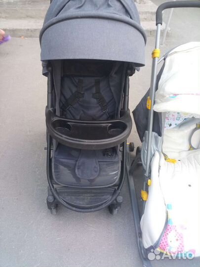 Детская коляска и санки