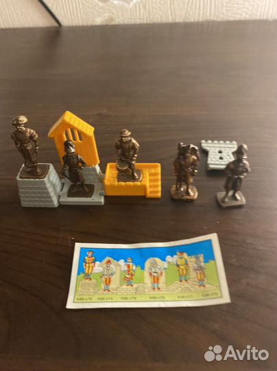 Игрушки из киндера 90х