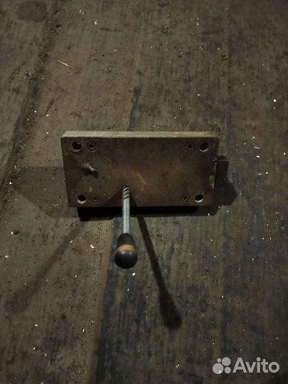 Замок для гаража