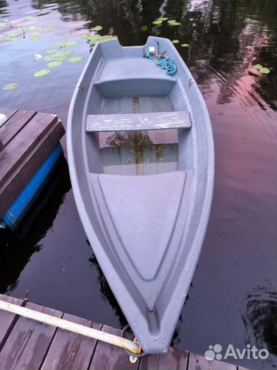 Лодка моторно-весельная
