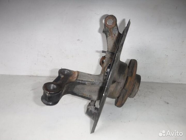 Кулак поворотный передний левый Renault Fluence