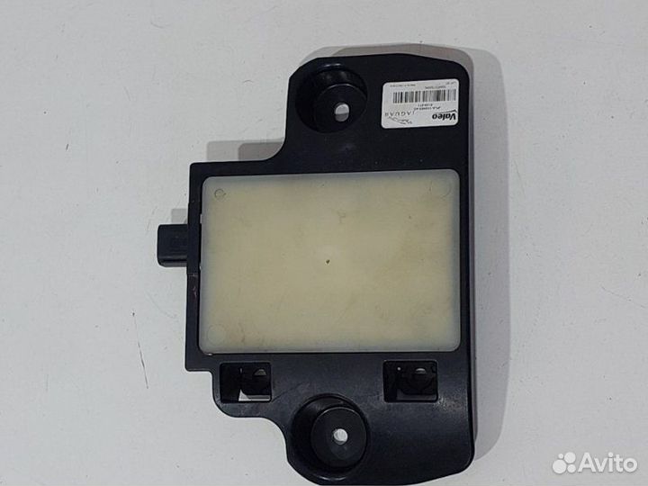 Датчик слепых зон Land Rover Discovery 5 L462