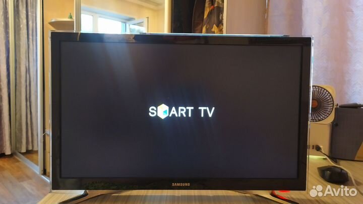 Телевизор Samsung SMART tv 22