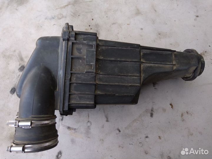 Корпус водушного фильтра Citroen Xsara 2000-2005