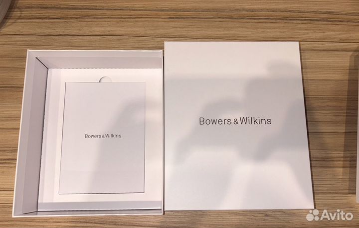 Bowers wilkins px8