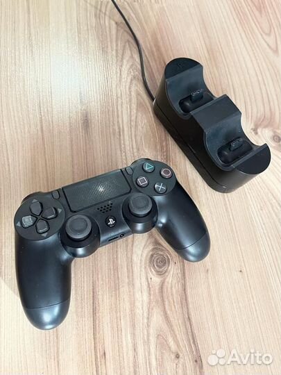 Джостик для ps4 pro и зарядной станцией для 2