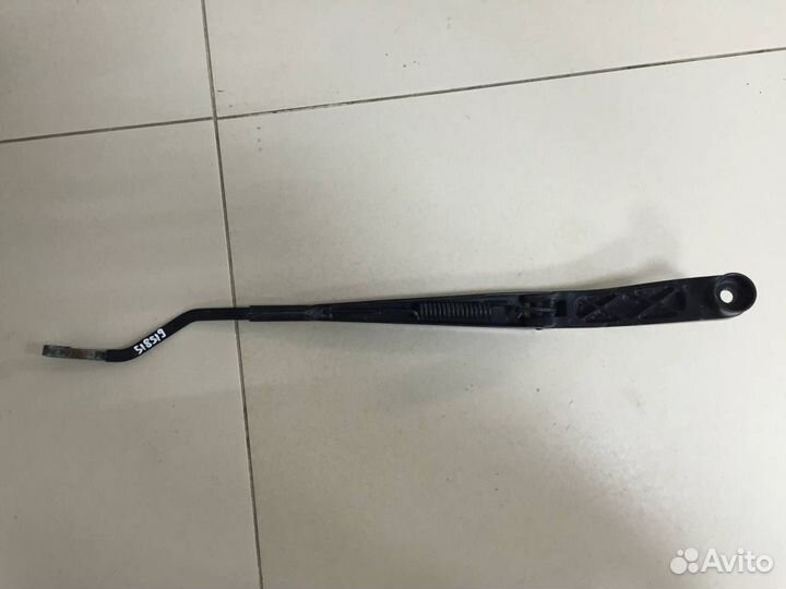 Поводок стеклоочистителя передний левый Hyundai So