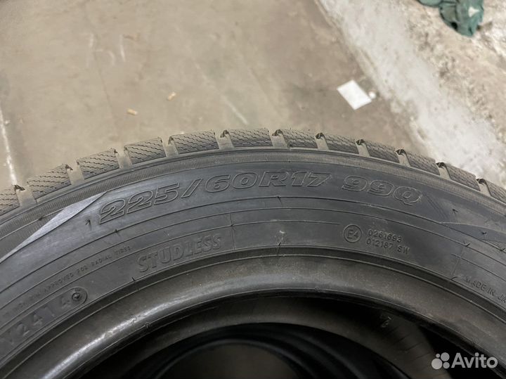 Nitto NT90W 225/60 R17 99Q
