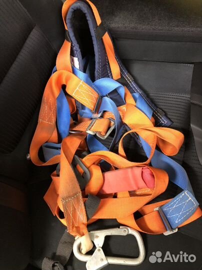 Страховочный ремень