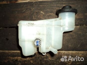 Бачок главного тормозного цилиндра