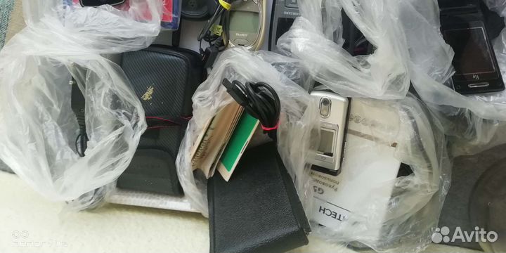 Мобильные телефоны бу, фотоаппарат, калькулятор