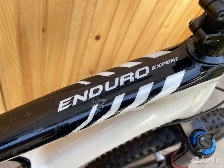 Specialized Enduro Carbon 27,5. L