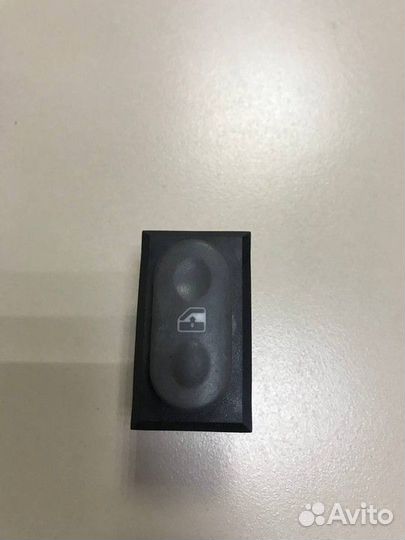 Кнопка стеклоподъемника передняя правая Hafei Brio