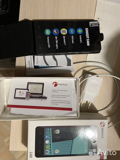 Смартфон senseit e400