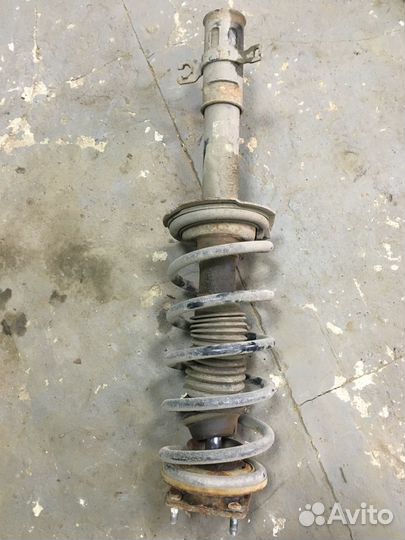 Стойка подвески правая Mazda CX 7