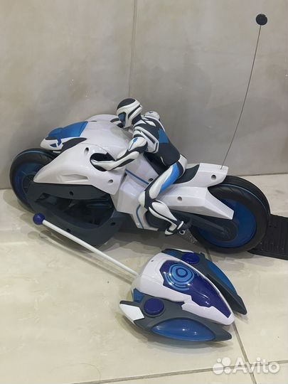 Мотоцикл на радиоуправлении Max Steel