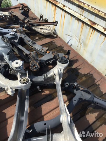 Подрамник Мерседес W215 W220