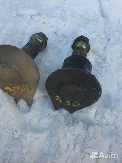 Палец рессоры передний Isuzu Elf NHR69E 4JG2 1997