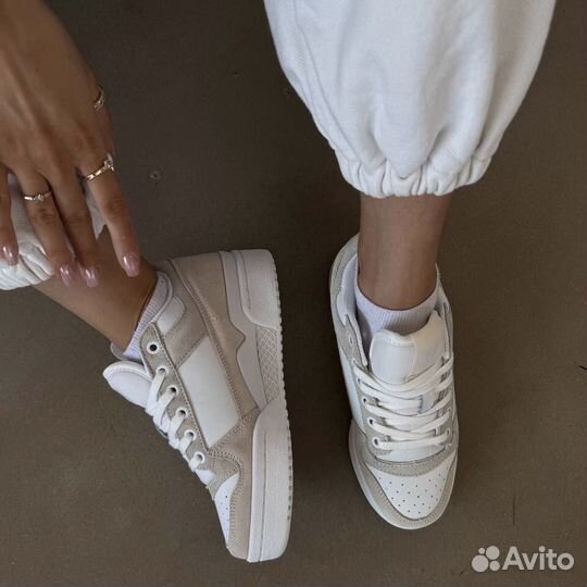 Кроссовки женские 36 размер