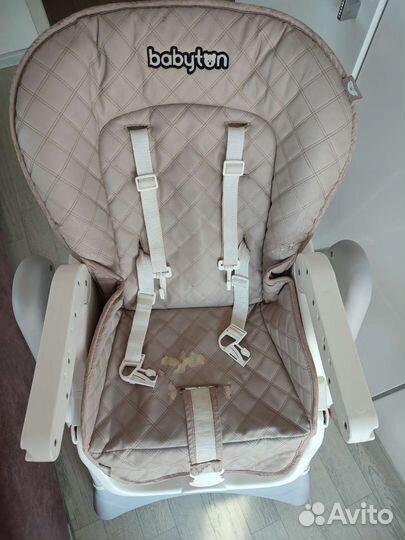 Стул для кормления на колесах