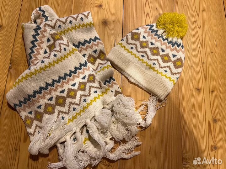 Комплект новый reserved шапка и шарф 2-4 года