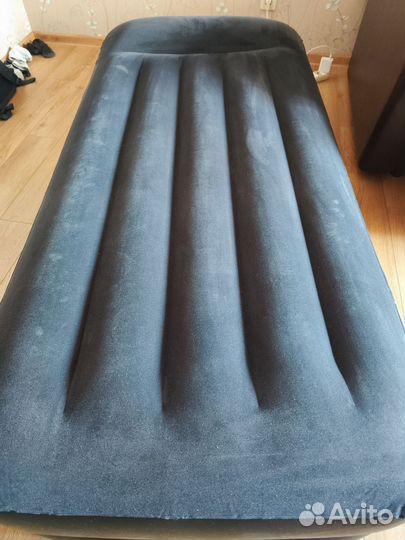 Надувной матрас Bestway со встроенным насосом