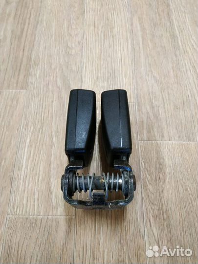 Замок заднего ремня безопасности двойной Focus 3