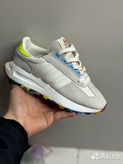 Кроссовки женские Adidas