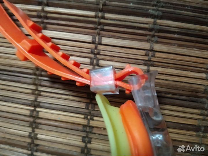 Детские очки для плавания в бассейне